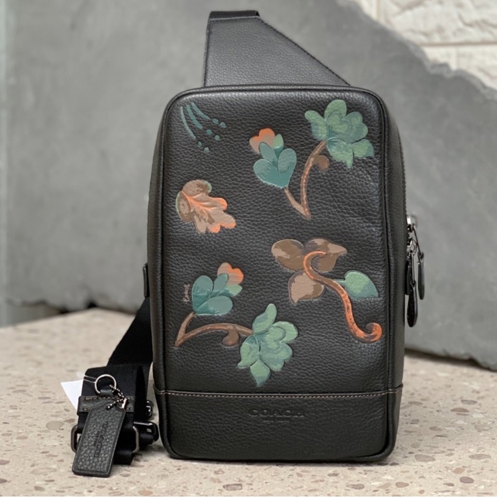 Coach Turner Pack With Dreamy Leaves Print. Never used.